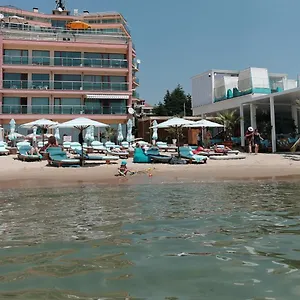rezervați aici